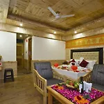 New Harmony Inn