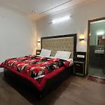 Hotel Premier Mall Road Manali