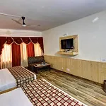 Hotel Highway Inn Manali - Luxury Stay - Excellent Service - Parking Facilities
