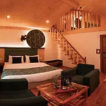 Nazaara - A Luxe Retreat