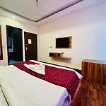 The Royal Residence Inn