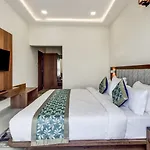 The Royal Residence Inn
