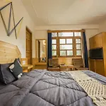 Hippie Panda Hostel