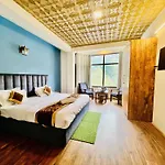 Hotel X By -#Mountain View #River View #Near Volvo Bus Stand # Link Way