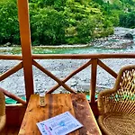 Himalayan River Resort, Manali - #Riverside # Private Parking # Scenic River & Mountain View # Open Cafe # Spacious Rooms