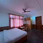 Hotel Moon Blaze - Next To Hadimba Temple \