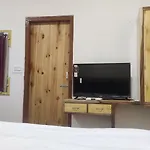 The Prasher Lodge Mall Road Manali