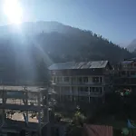 Beholden Stay And Cafe - Old Manali