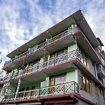 Oyo Home 19573 Lush View Stay
