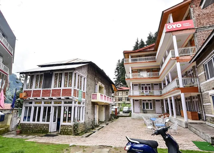 Oyo 7766 Hotel Thakur