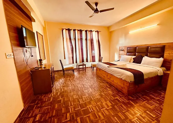 Hotel Grand Kalinga - Near Volvo Bus Stand Manali
