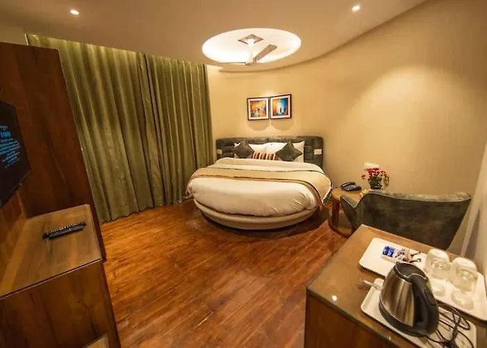 Hotel Manali Grand