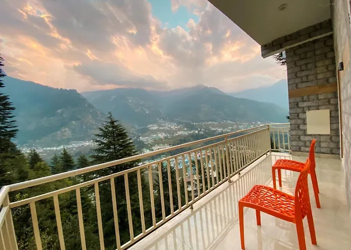 Hotel Grand Oasis Manali