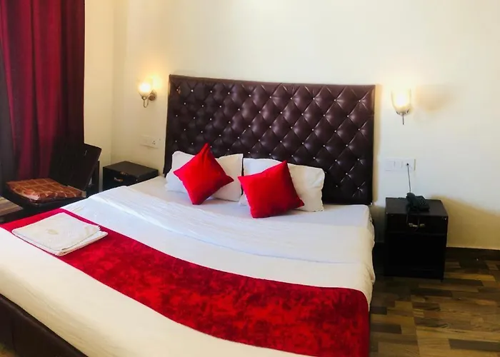 Hotel Mountain Face By Hadimba Palace - Close To Manali Mall Road