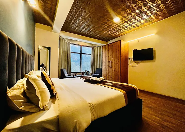 Hotel Green Link -#Near Volvo Bus Stand #Mountain View #River View #Open Terrace