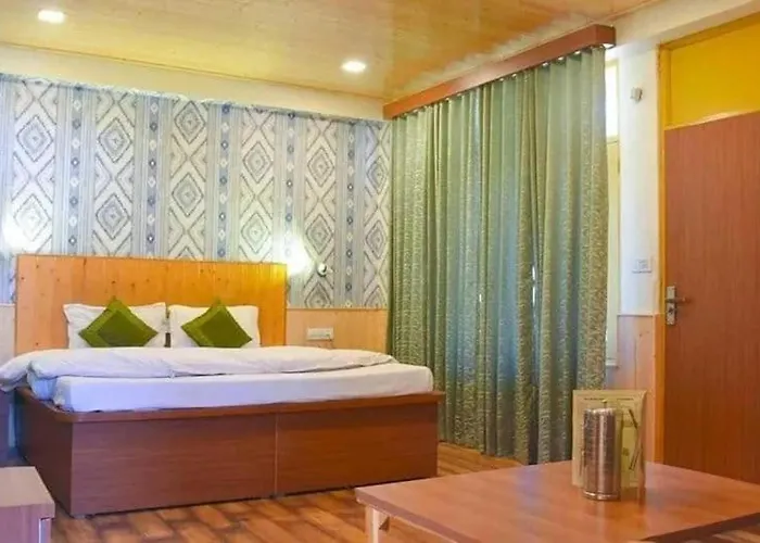 Hotel Seraj International
