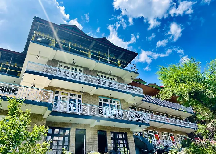 Lilly Inn & Cafe