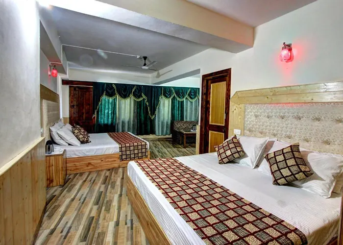Hotel Highway Inn Manali - Luxury Stay - Excellent Service - Parking Facilities