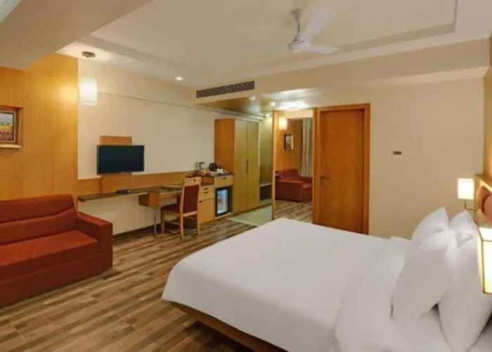 Hotel Villa Riverine Cafe & Riverview Near Mall Road Manali