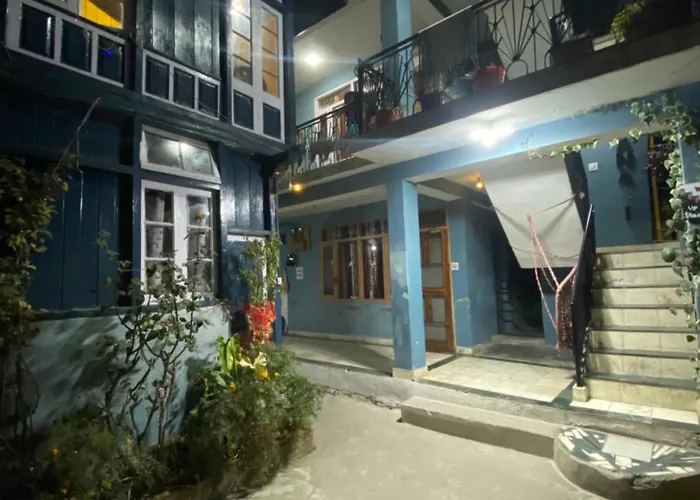 The Prasher Lodge Mall Road Manali
