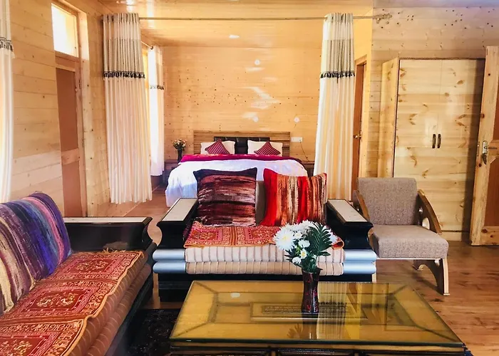 Plm Dhara Hotel