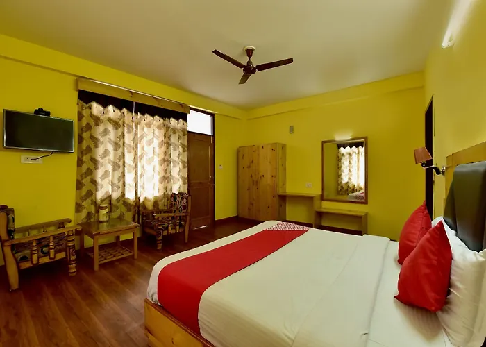 Oyo 23130 Radhika Cottage