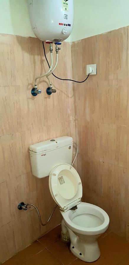 Hostel Lilly & Cafe Manali (Himachal Pradesh)