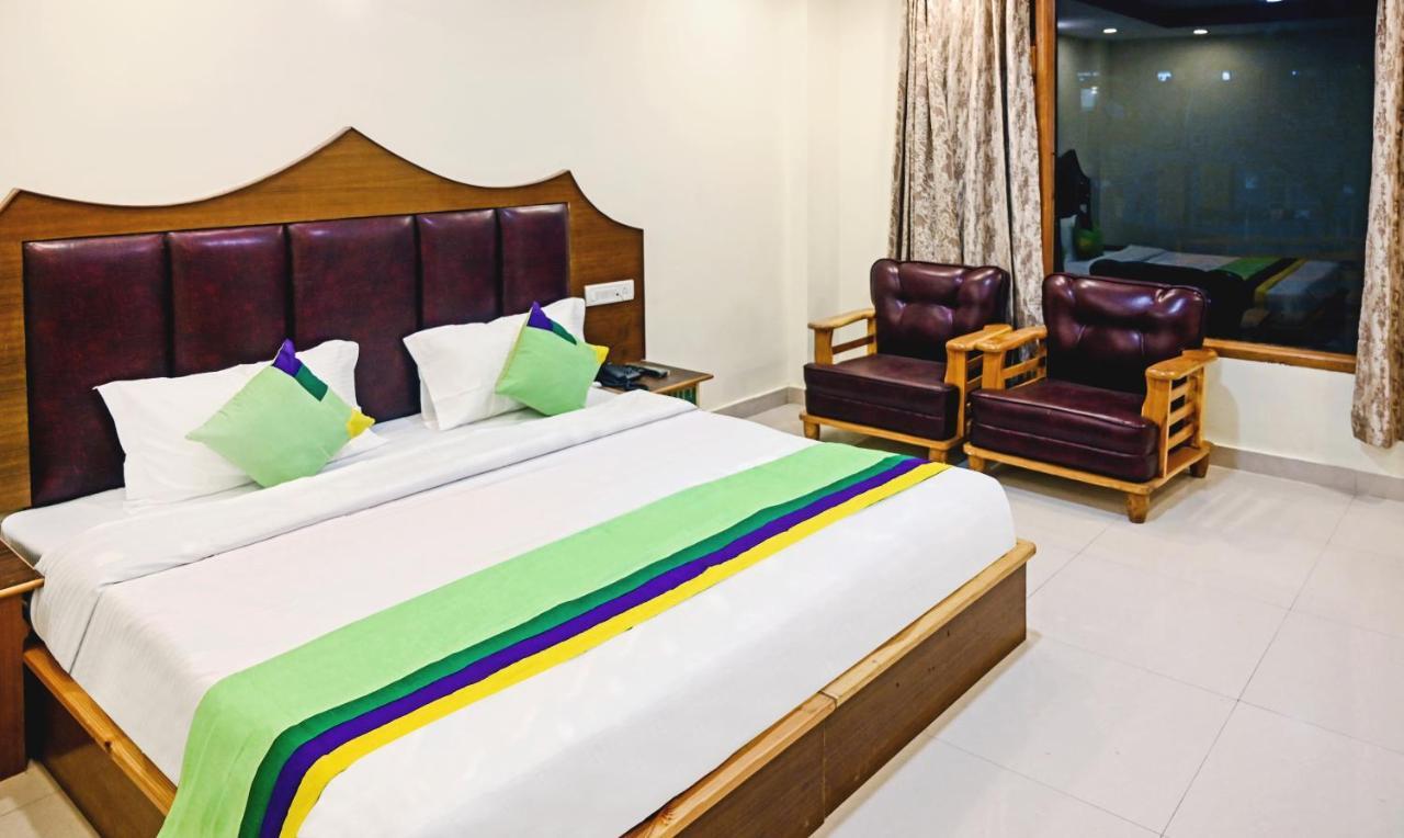 Hotel Treebo Dev With Valley View, Mall Road Manali (Himachal Pradesh)