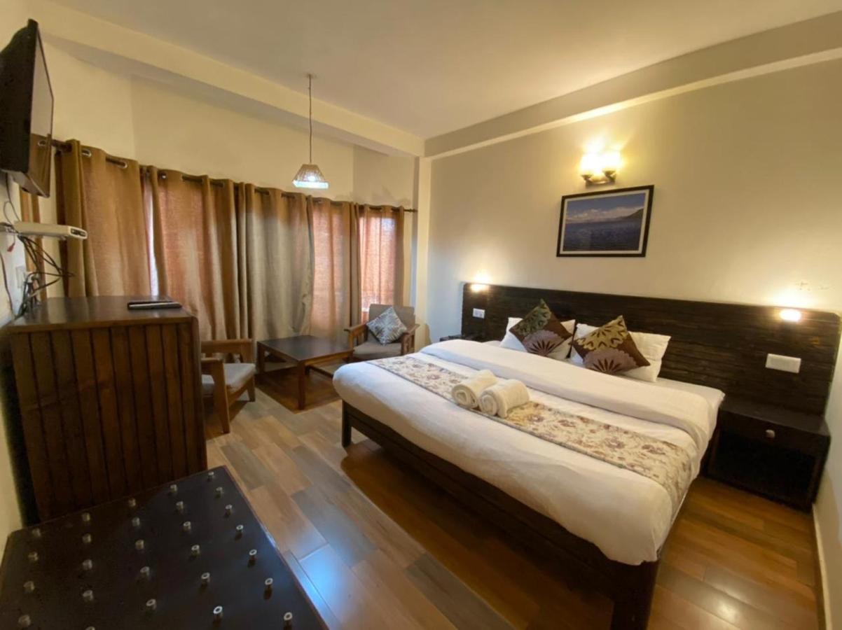 Sunflower Hotel Manali (Himachal Pradesh)