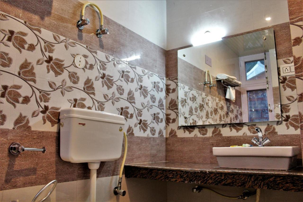 Nirvana Premium By Yoyo's World Hotel