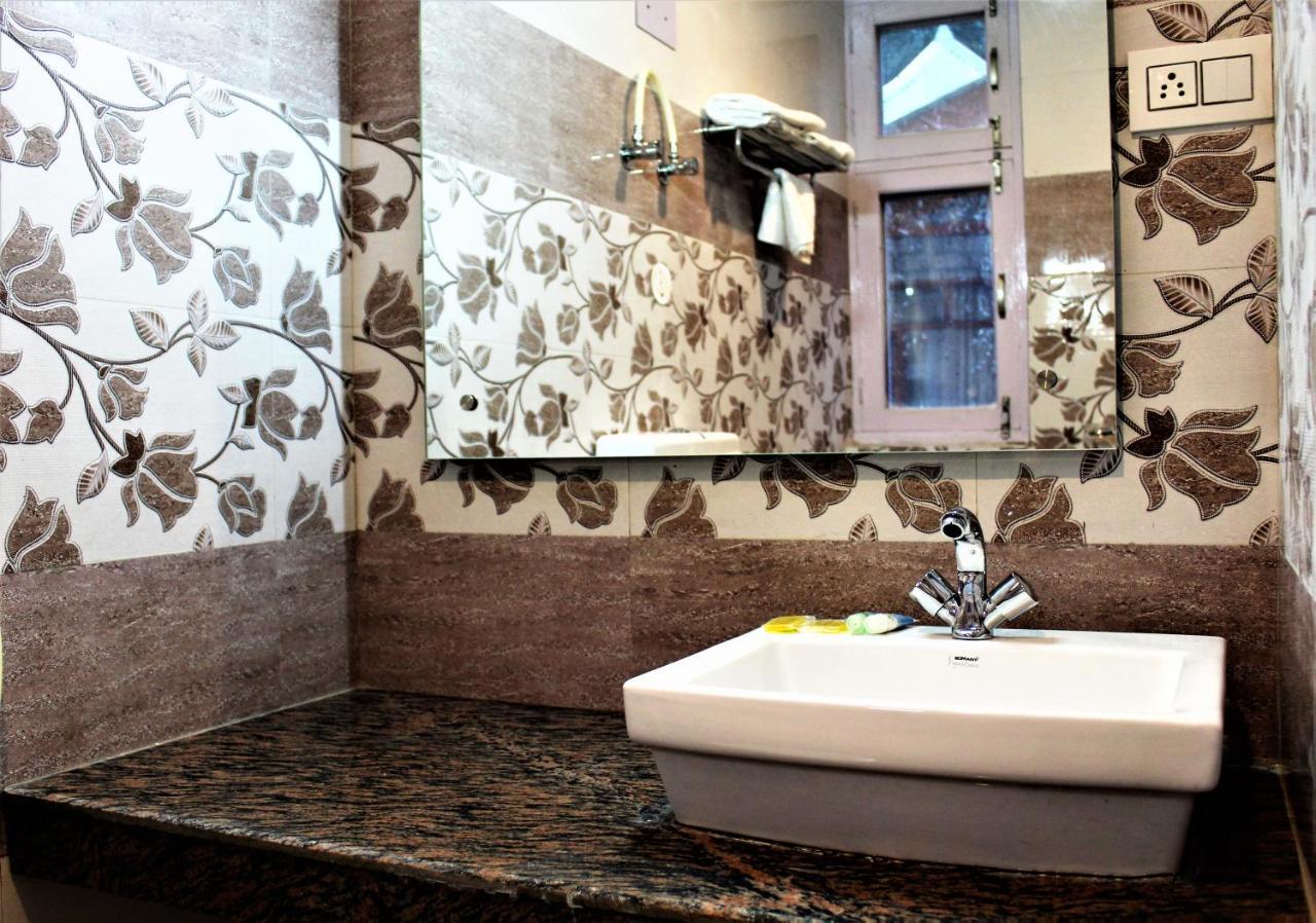 Nirvana Premium By Yoyo's World Hotel 3*