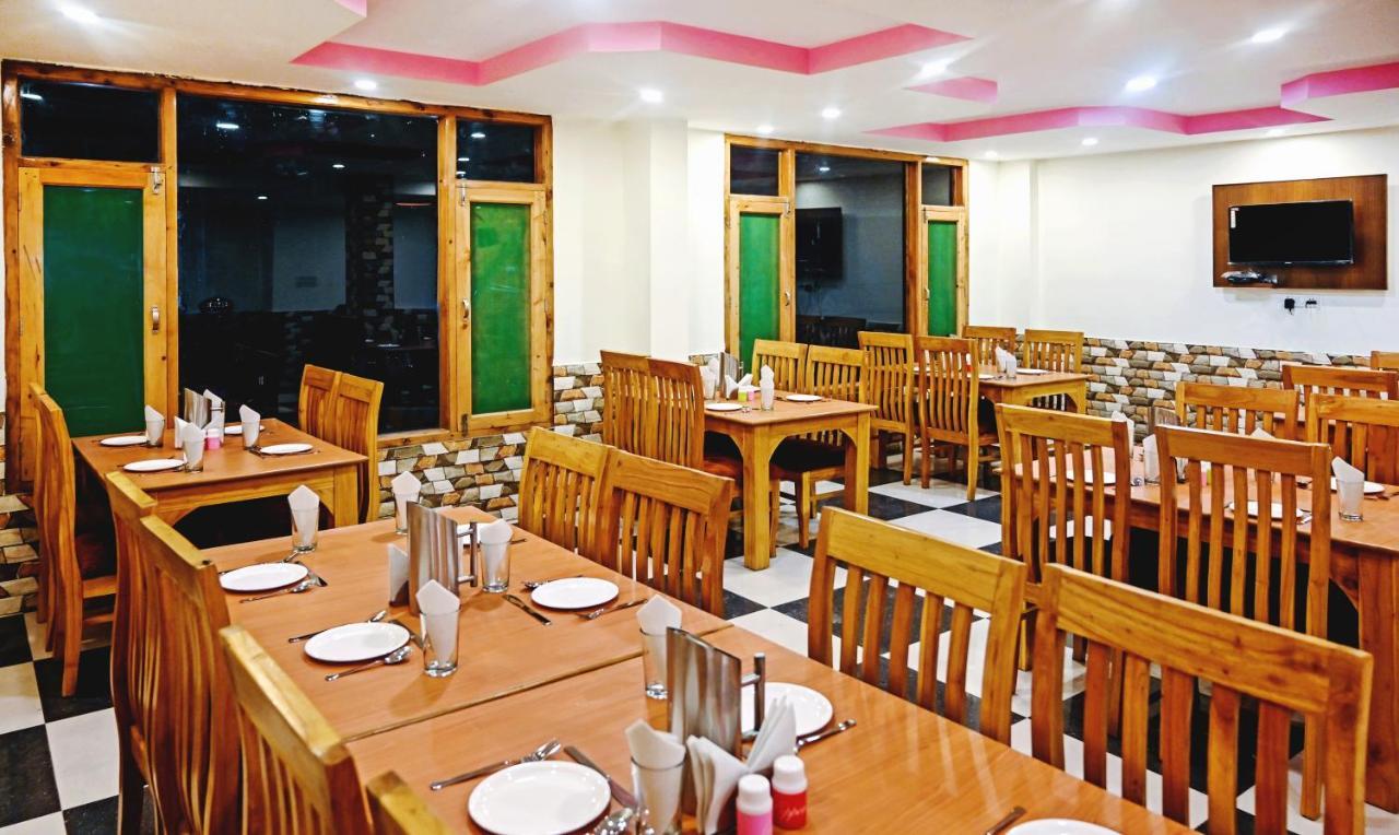 Treebo Dev With Valley View, Mall Road Hotel 3*
