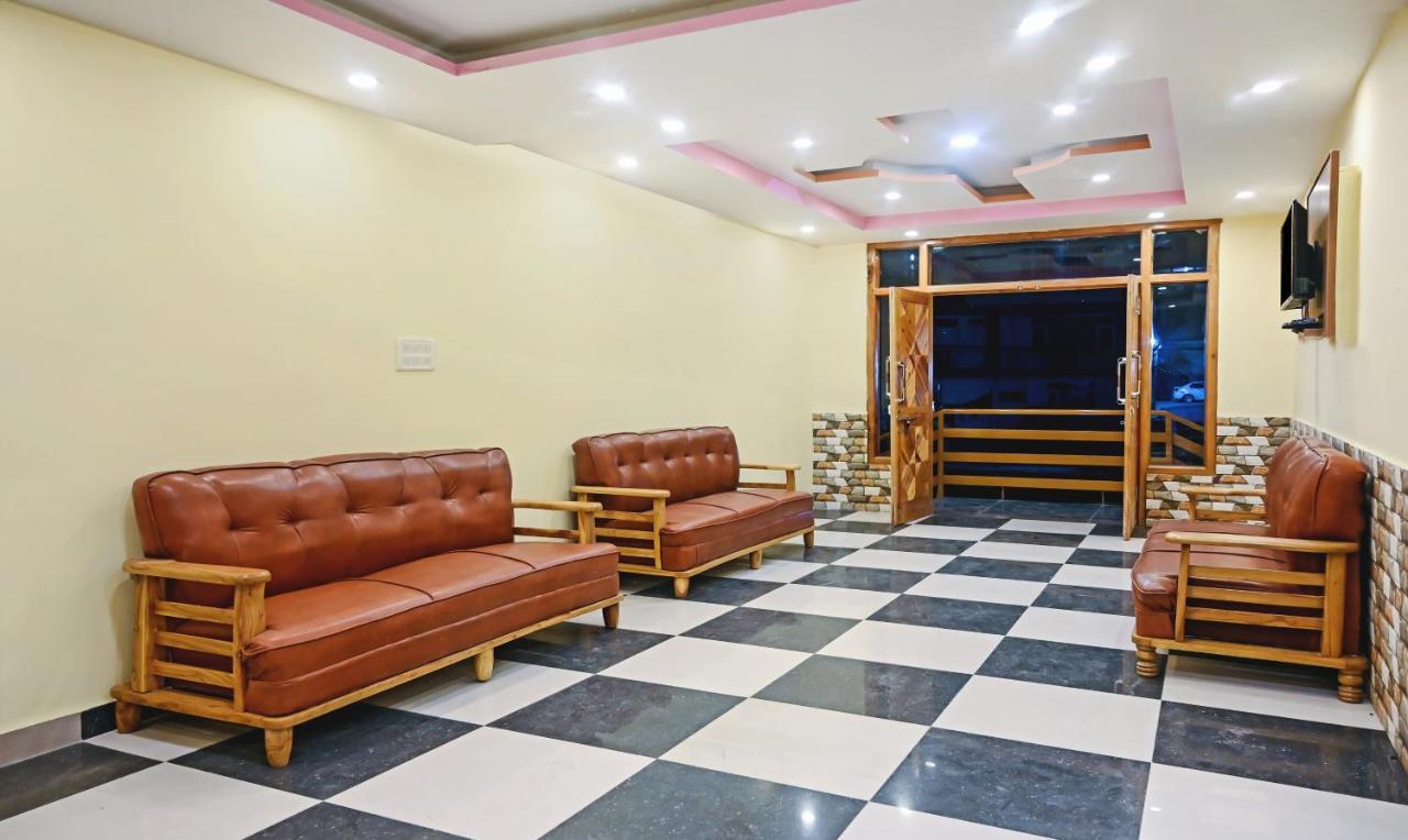 Treebo Dev With Valley View, Mall Road Hotel