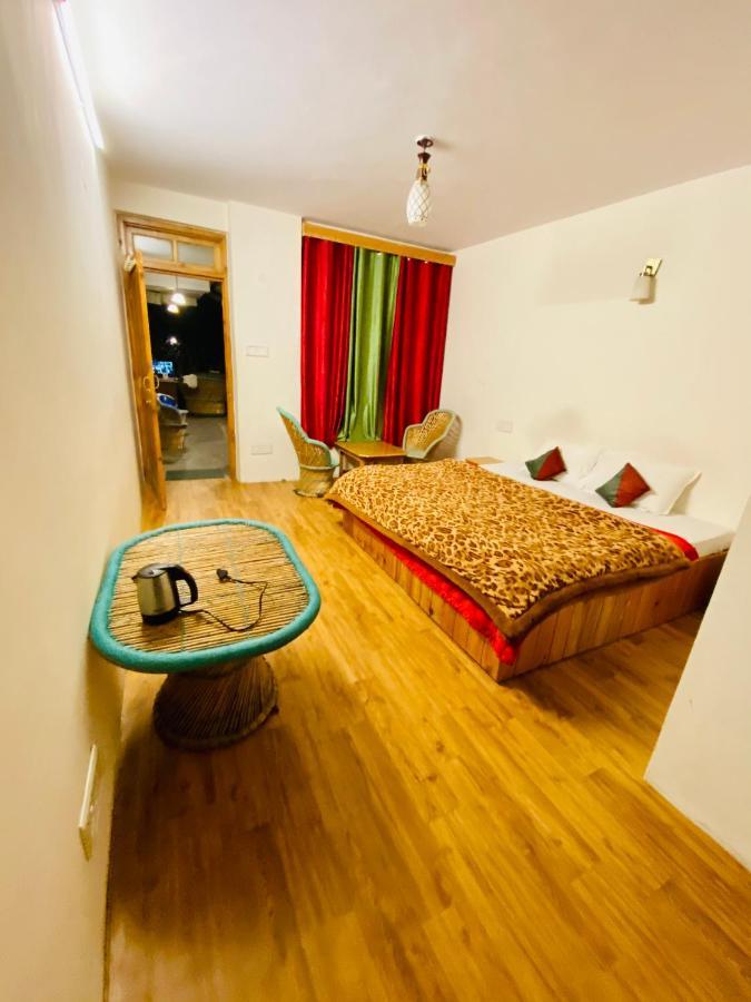 Madpackers Hostel