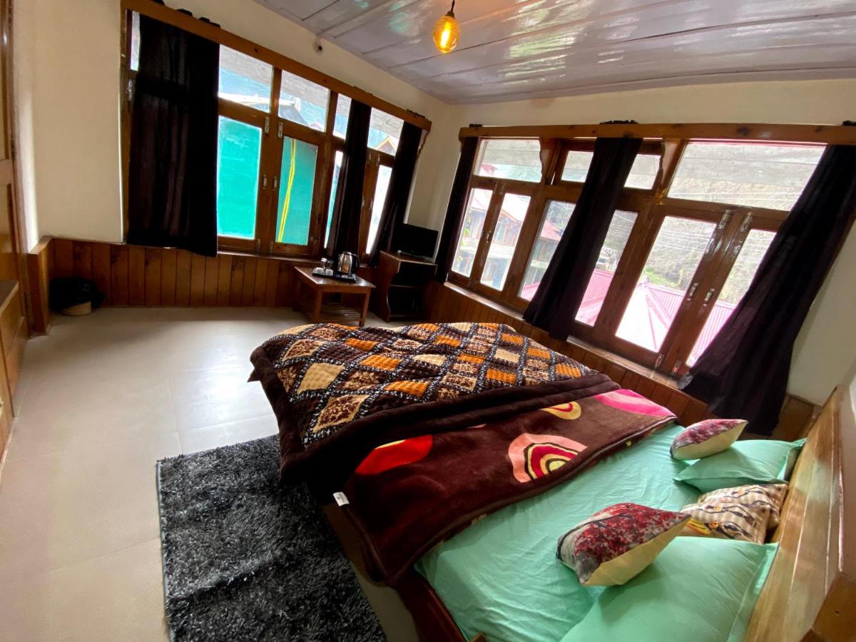 Hotel Woodlines 2*