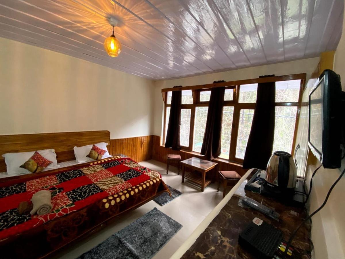 Woodlines Hotel 2*