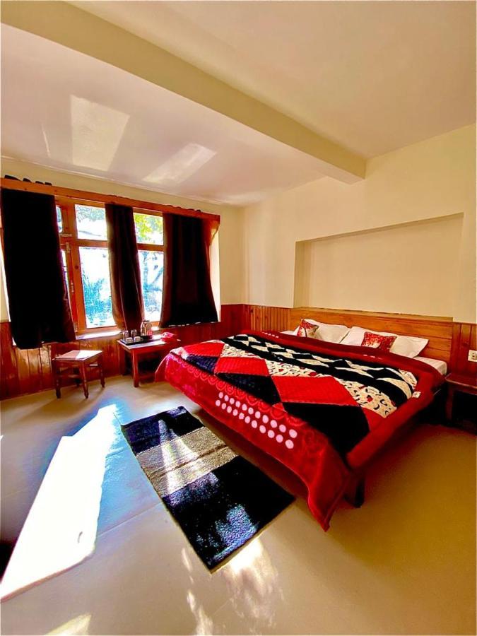 Hotel Woodlines 2*