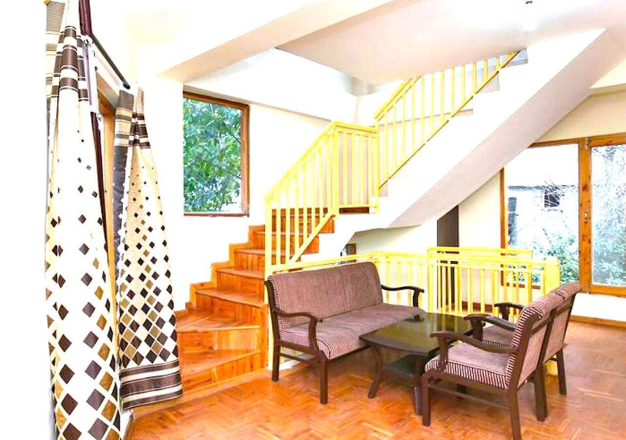 3 Bhk Shashwat With Inside Fire Place Guest house Manali (Himachal Pradesh)