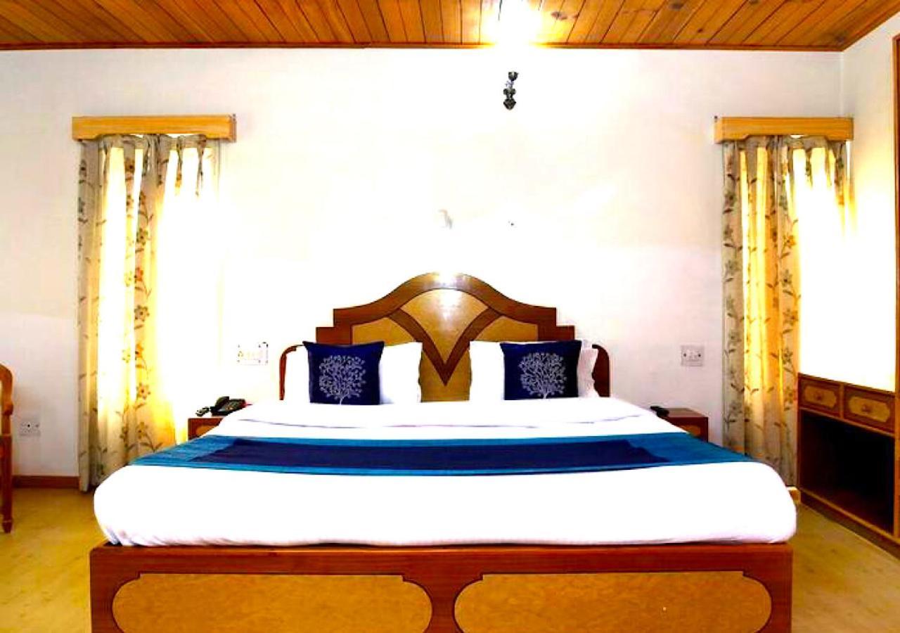 3 Bhk Shashwat With Inside Fire Place Guest house
