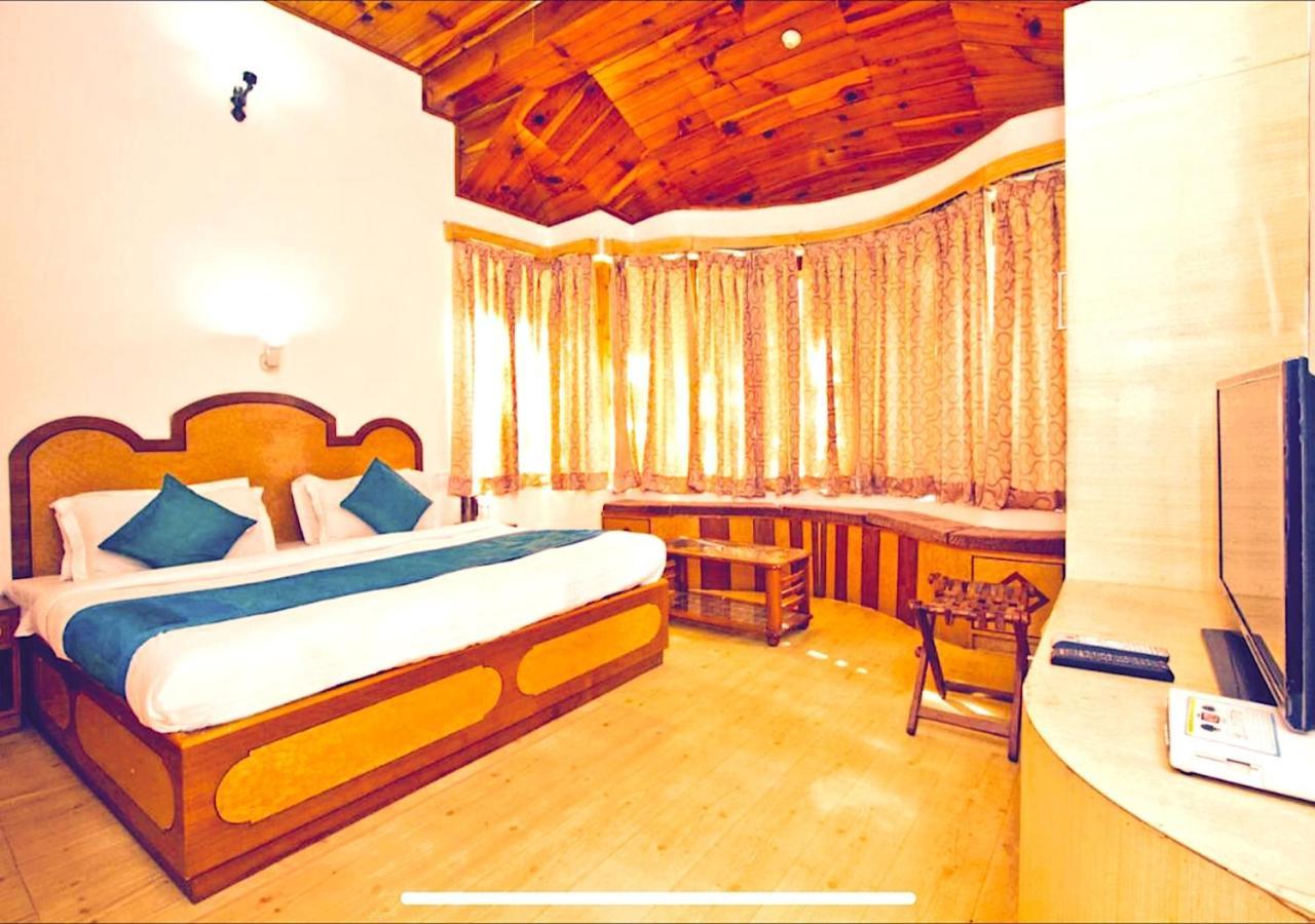 Guest house 3 Bhk Shashwat With Inside Fire Place *