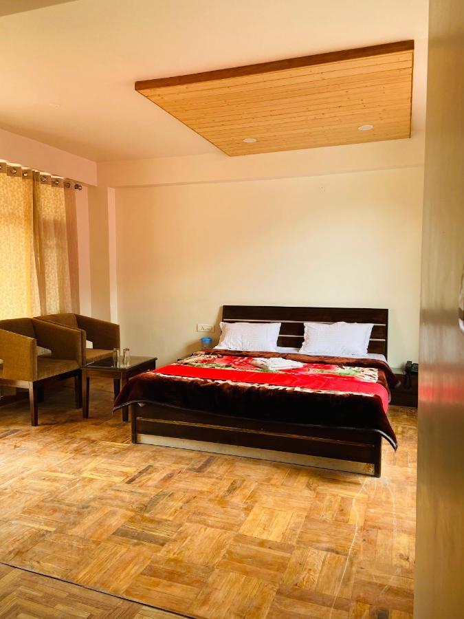 Tara Hotel