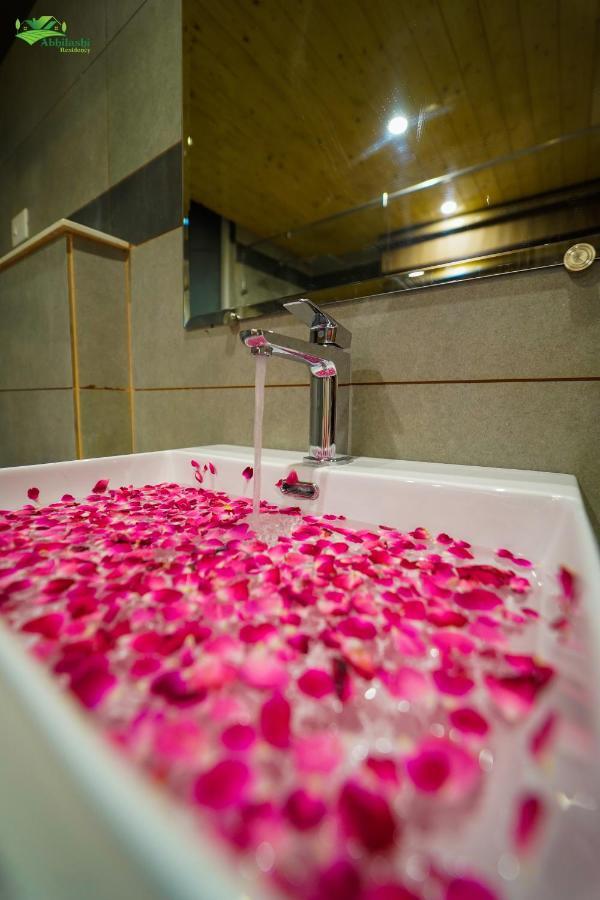 Abhilashi Residency & - Centrally Heated & Air Cooled Hotel