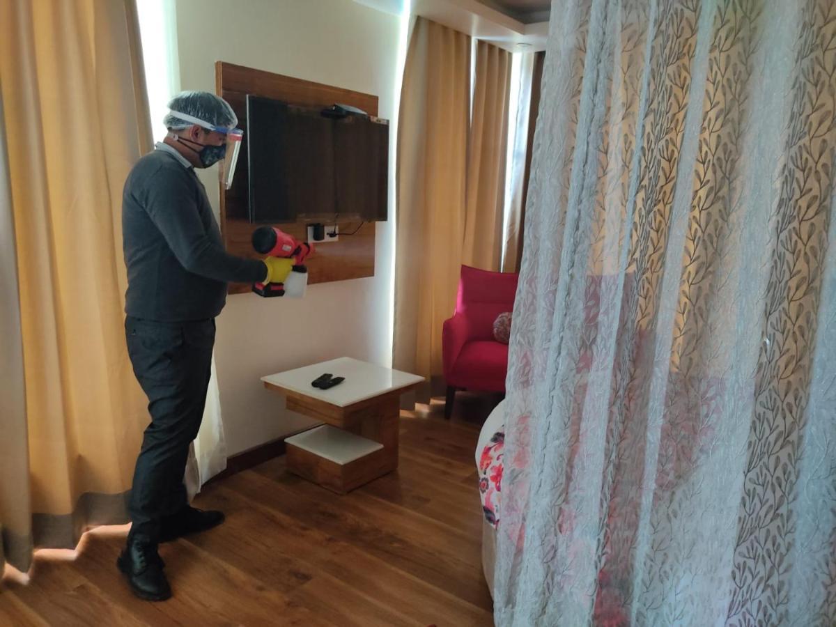 Abhilashi Residency & - Centrally Heated & Air Cooled
