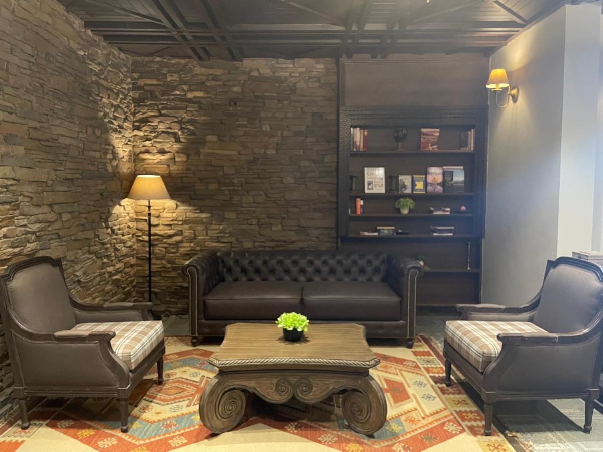 Sylvan Hues Hotel 4*