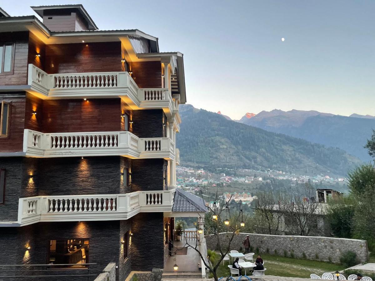 Sylvan Hues Hotel