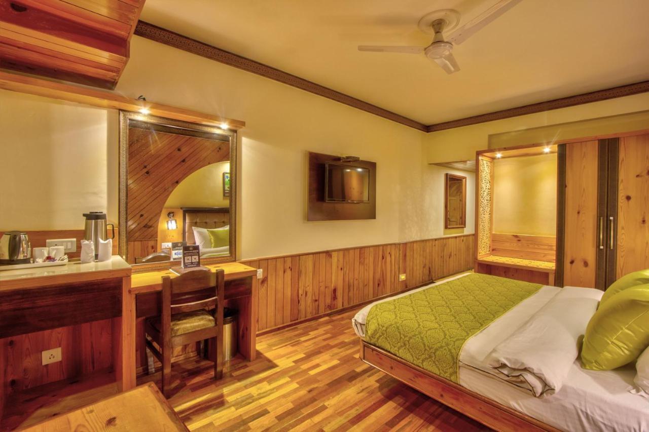 Kanishka 200m From Mall Road Hotel