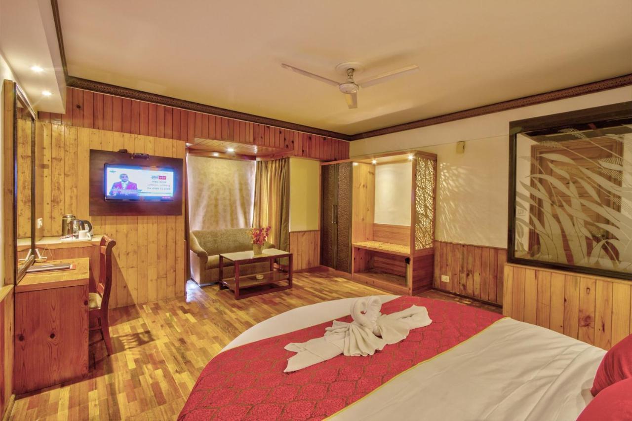 Kanishka 200m From Mall Road Hotel