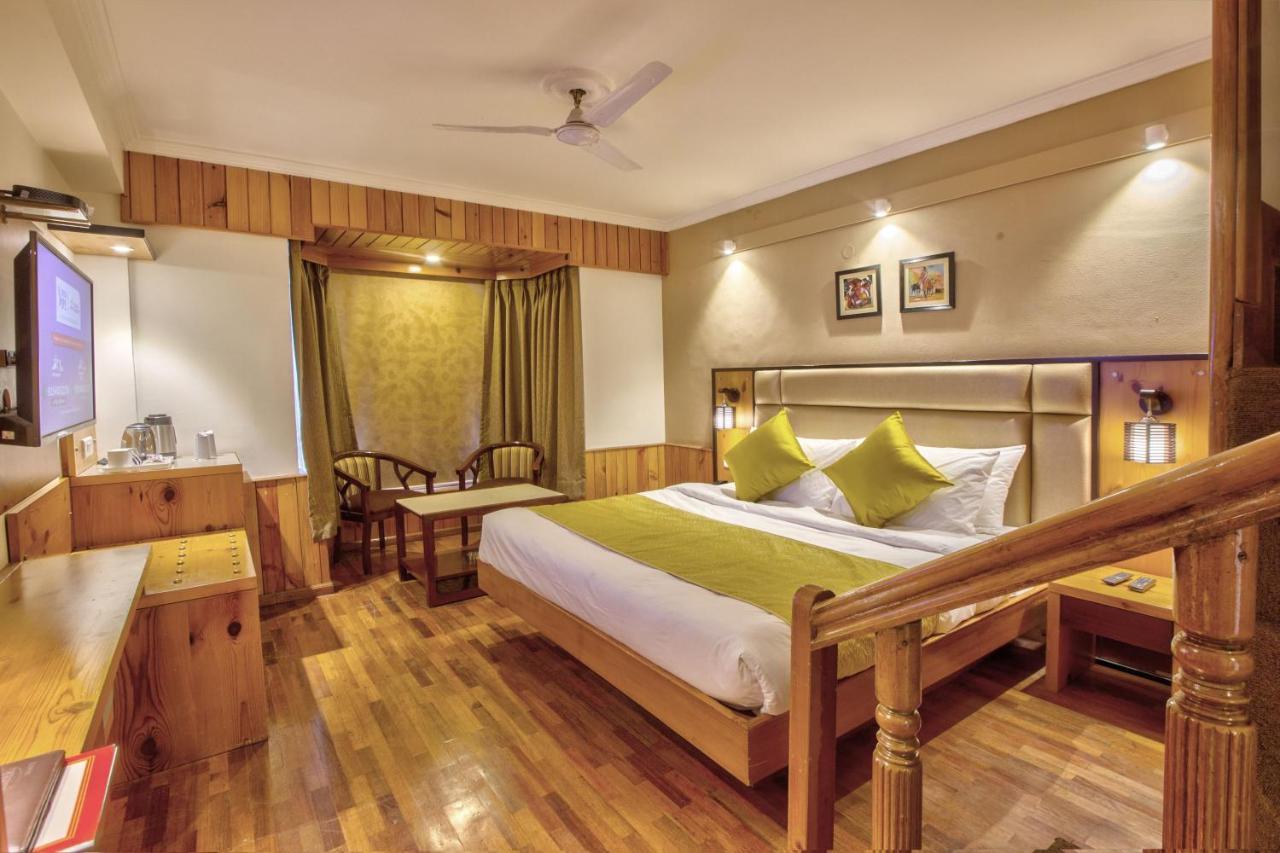 Kanishka 200m From Mall Road 4*