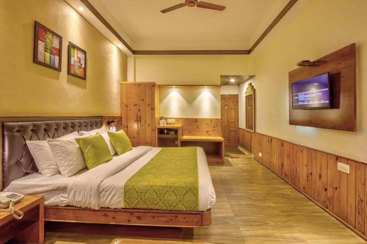 Hotel Kanishka 200m From Mall Road 4*