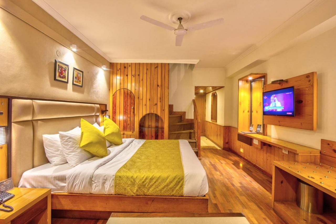 Hotel Kanishka 200m From Mall Road 4*